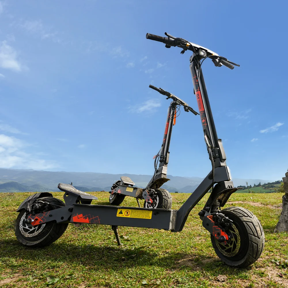 KuKirin G4 Ultra vista de perfil num ambiente exterior