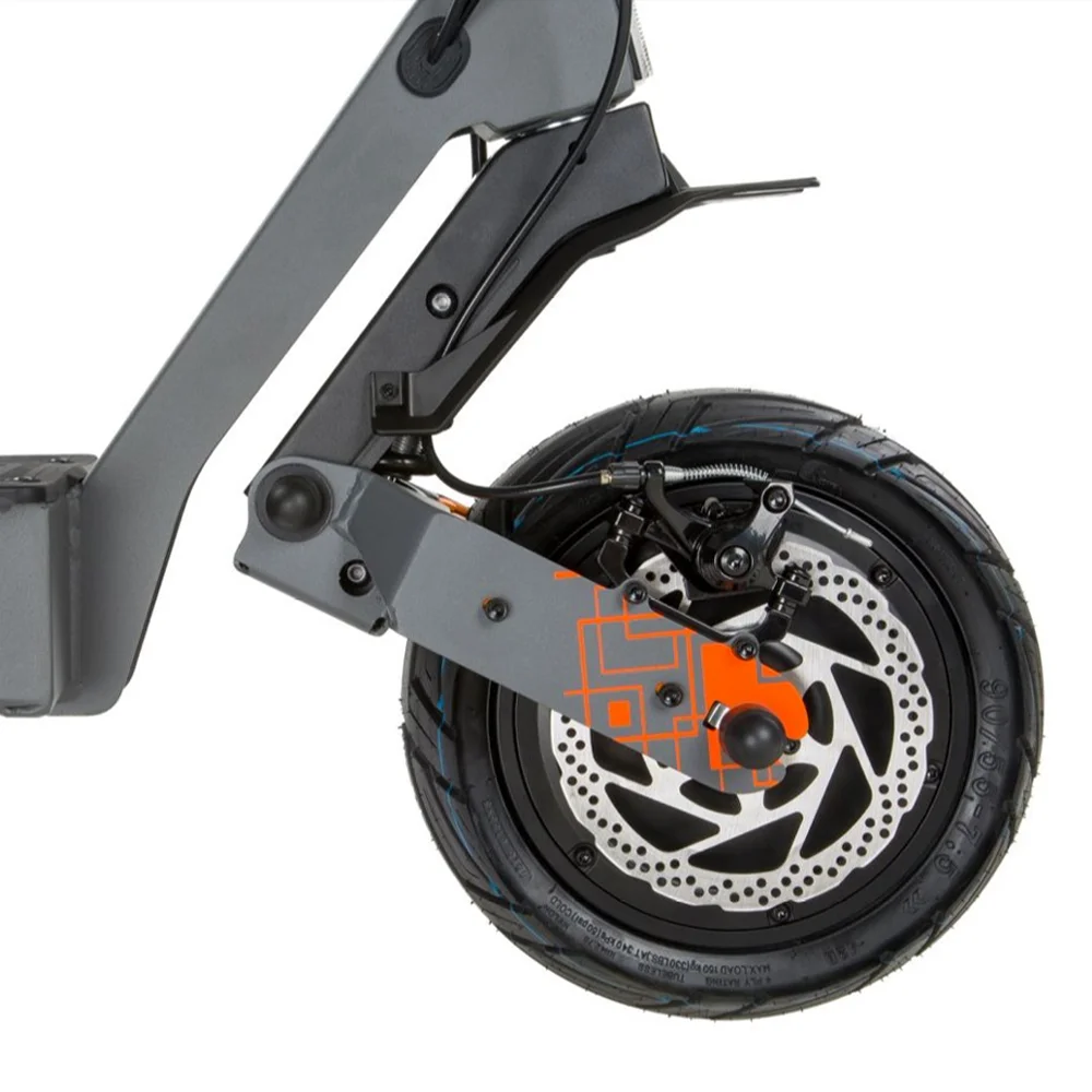 Detalhe da roda, travão de disco e suspensão da KuKirin G4 Ultra